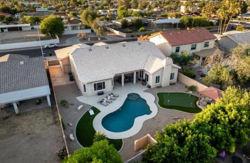 Paradise Valley Village House | Shadow Mountain Retreat- Perfect location Pool Games Hikers retreat