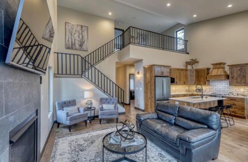 Lead House | Shadow Pines Lodge