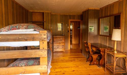 Grand Lake Cabin | Shadowcliff Mountain Lodge & Retreat Center