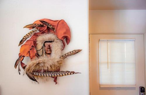 West Sedona Apartment | Shaman's Den - Aptly decorated space w/a view