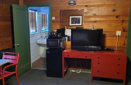 Shaver Lake Hotel | Shaver Lake Village Hotel