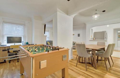 Central Colorado Springs House | Sheridan Wildflower Downtown Family Fun w Firepit