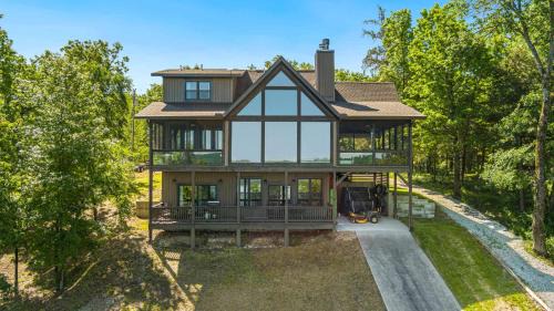 Rogers House | Shoreline Splash - Easy Access to Beaver Lake