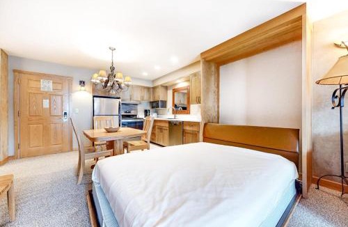 Big Sky Apartment | Shoshone 1965