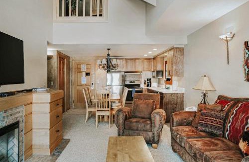 Big Sky Apartment | Shoshone 1981