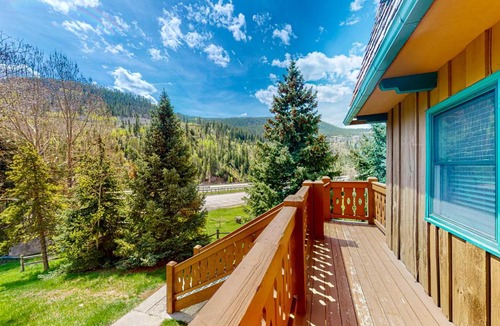 Vail Apartment | Shredders & Hikers Delight Upstairs