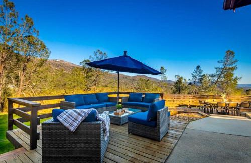 North Fork Cabin | Sierra Vista Lookout Lodge with Creek, Waterfall and Waterholes, minutes from Bass Lake and Yosemite South Gate