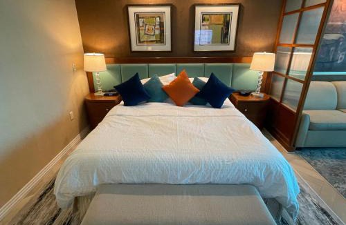 Las Vegas Hotel | SIGNATURE MGM TOP 38th FLOOR PENTHOUSE, BEST DELUXE BALONY STRIP VIEW SUITE, NO RESORT FEE, FREE VALET, SHORTEST WALK 2 MGM