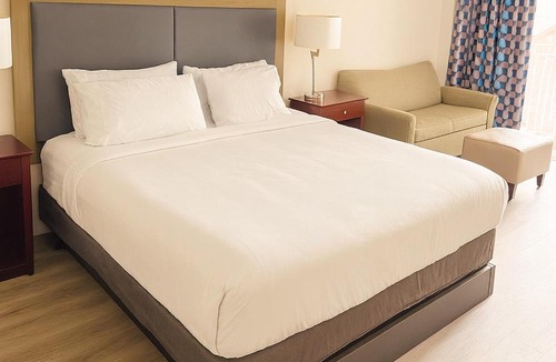 Saint Joseph Hotel | Silver Beach Hotel