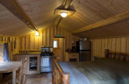 Cooke City-Silver Gate Hotel | Silver Gate Lodging