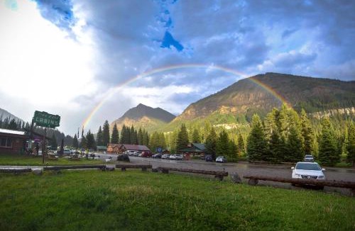 Cooke City-Silver Gate Hotel | Silver Gate Lodging