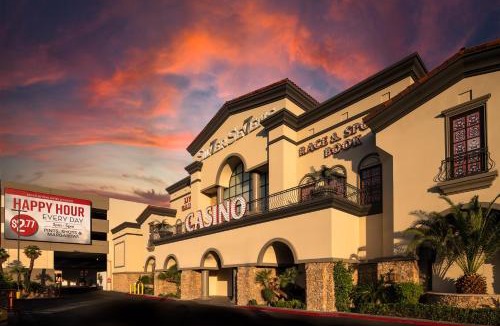 Las Vegas Hotel | Silver Sevens Hotel and Casino, a Wyndham Garden