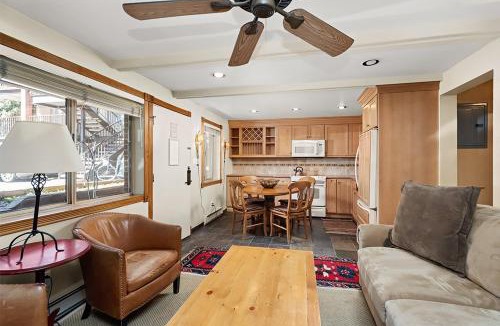 Aspen House | Silverglo Condominiums Unit 105, Cozy Condo Walking Distance to Town with Access to a Pool