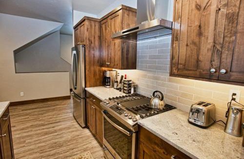 McCall House | Silverpine Hideaway by Casago McCall - Donerightmanagement
