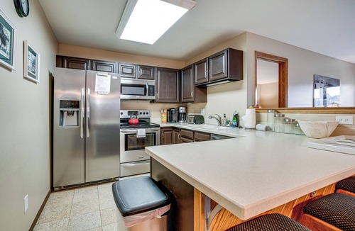 Wildernest Condo | Silverthorne Condo: New Pool & Hot Tub + Fireplace