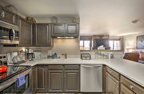 Wildernest Condo | Silverthorne Condo: New Pool & Hot Tub + Fireplace
