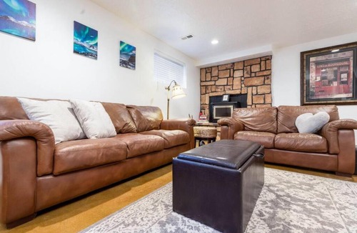 Cottonwood Heights House | Ski Bum Chalet-Close to Resorts