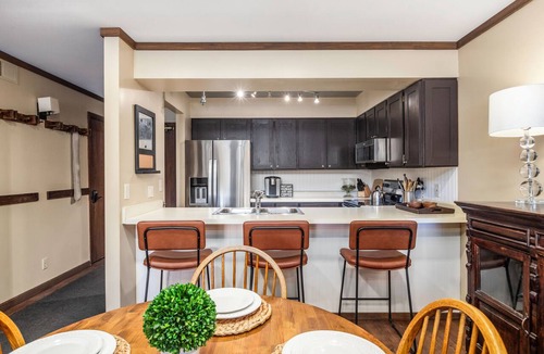 North Park City Condo | Ski Condo + Hot Tub Empire Coalition 202 Walk to Main + PC SKI 2B/2B
