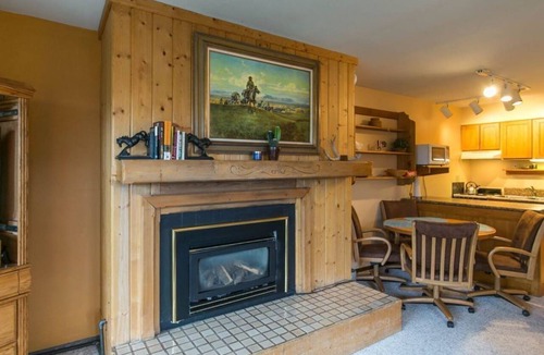 Big Sky Condo | Ski + Hike | Cozy Mountain Stay at Stillwater Studio Retreat