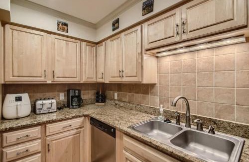 Breckenridge Apartment | Ski Hill 14
