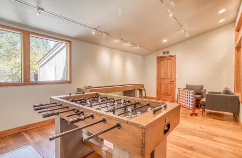 Century West House | Ski House 235 - Bend Comfy Condo