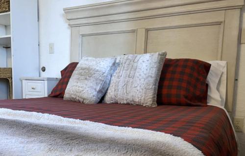 Park City House | Ski in and out-King-Canyon-Silverado-Coffee and Tea Bar-Steam-Pool-Hot Tub