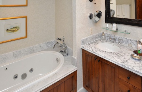 Avon Condo | Ski in/out, FREE LIFT TICKETS! Timbers Bachelor Gulch, Hot Tubs, Pool are open!