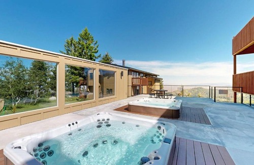 Boise House | Ski-In Out Retreat - Trailhead & Mountain Views