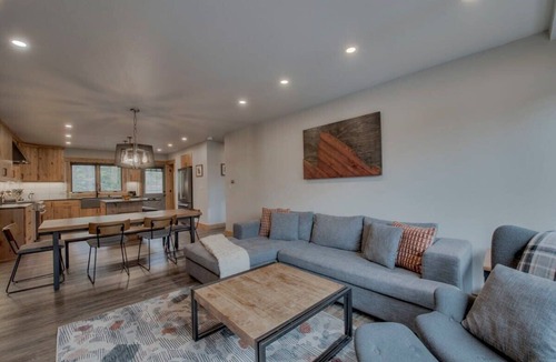 Warrior's Mark West Condo | Ski-In/Out Townhome w/Hot Tub & Lovely Mtn Views!