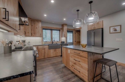 Warrior's Mark West Condo | Ski-In/Out Townhome w/Hot Tub & Lovely Mtn Views!