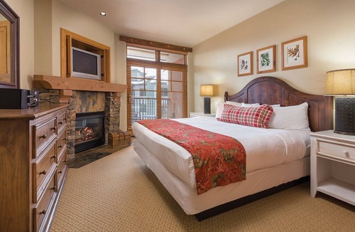 Park City Resort | Ski-In/Ski-Out Base of Waldorf Gondola 3-Bedroom Villa + Amenities