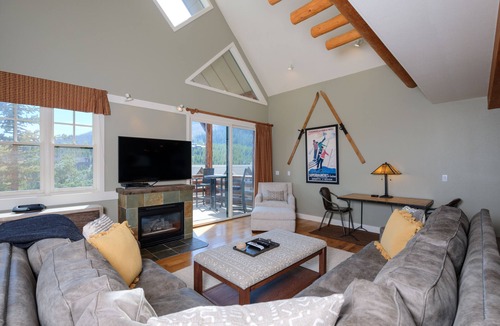 Saddle Ridge House | Ski-In/Ski-Out Chalet | Lone Peak Views | Private Hot Tub