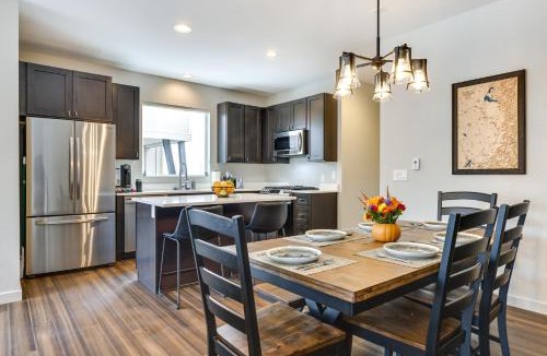 Silvercreek House | Ski-In/Ski-Out Granby Getaway w/Fire Pit!
