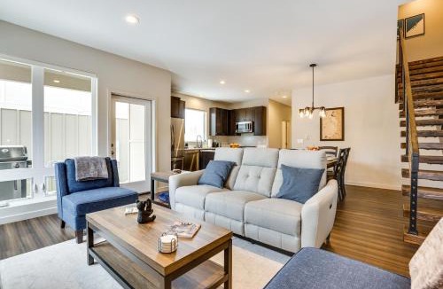 Silvercreek House | Ski-In/Ski-Out Granby Getaway w/Fire Pit!