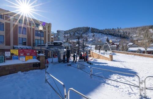 Downtown Park City Apartment | Ski in Ski out Main Street Balcony Hot Tub