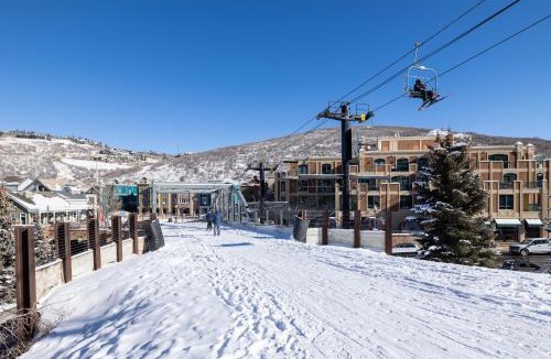 Downtown Park City Apartment | Ski in Ski out Main Street Balcony Hot Tub