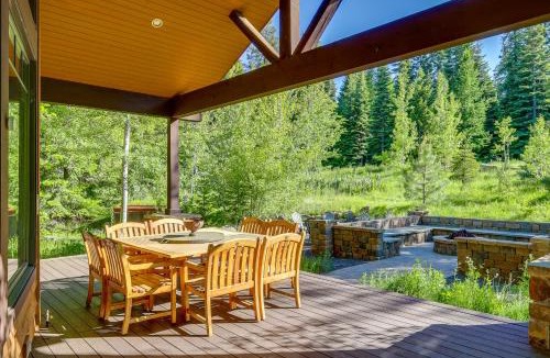 Tamarack House | Ski-In/Ski-Out! Mtn-View Donnelly Home w/Hot Tub