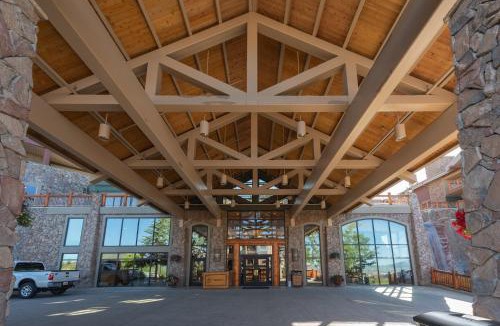 Park City House | Ski In Ski Out Westgate Penthouse Private Hot Tub, Multiple Pools, Onsite Spa and Restaurant 4800A
