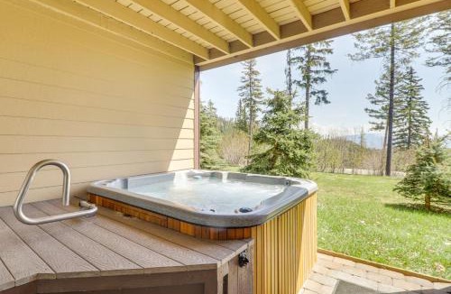 Whitefish House | Ski-In/Ski-Out Whitefish Duplex w/Hot Tub!