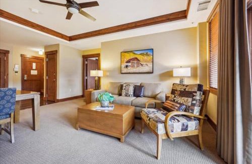 Peak 8 Apartment | Ski-Inski-Out One Ski Hill Place 2 Bedroom Luxury Condo