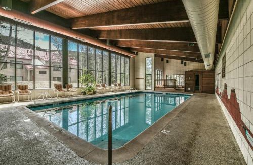 Mountain House House | Ski Run 302 by SummitCove Lodging in Colorado
