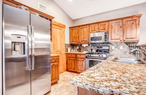Bear Hollow Village House | Ski view condo with fast WiFi private grill easy ski access pool & hot tub