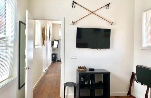 Idaho Springs House | Skiers Cabin at Base Camp Lodging Company