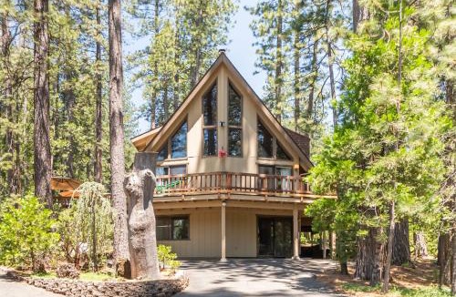 Arnold House | Sky Chalet
