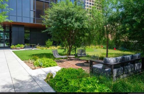 Financial District Apartment | Sky High at Beaudry 2 Bed Apt WITH FREE PARKING