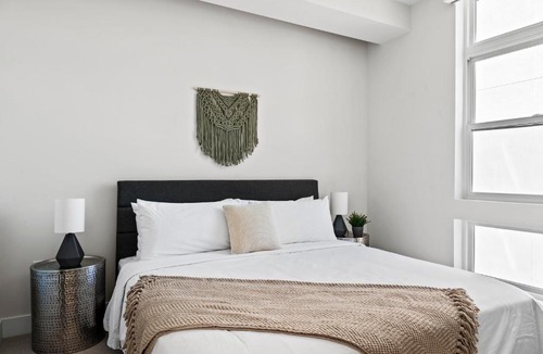 Highland House | Sky-High Oasis | 1BR LoHi Loft | Dog-Friendly