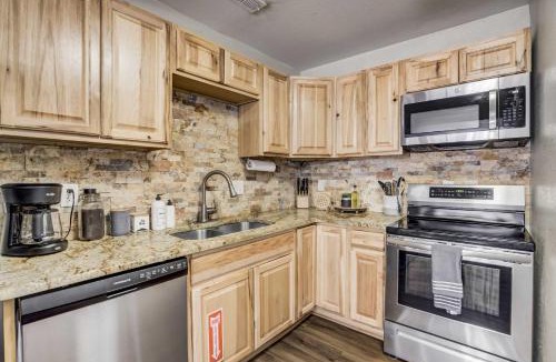 Cascade Apartment | Sky Mountain Villa Scenic Views Hot Tub & Fire Pit
