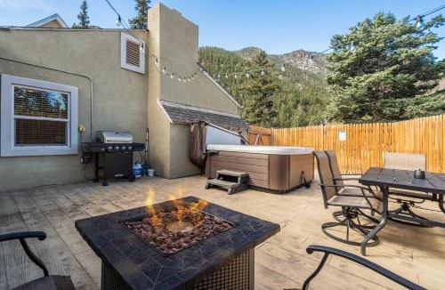 Cascade House | Sky Mountain Retreat Hot Tub & Fire Pit with Views