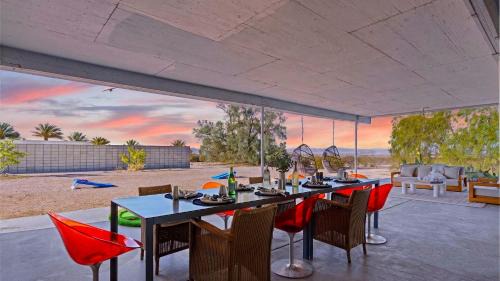 Joshua Tree House | Sky Ranch Noir by AvantStay