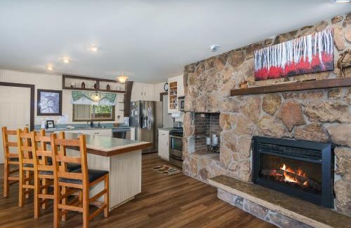 Carriage Hills House | Sky View in the Rockies